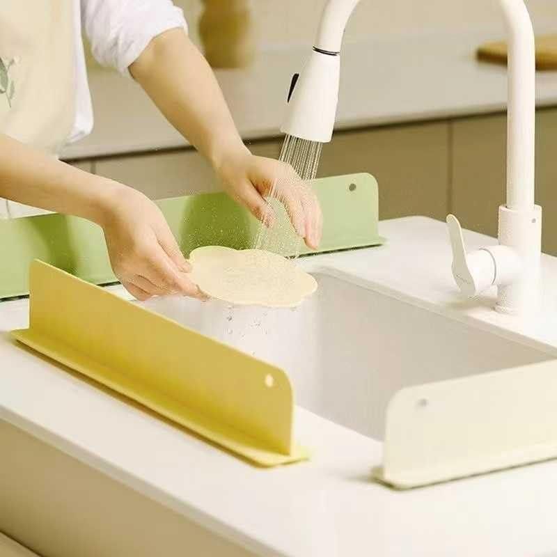 Silicone Anti-Splash Guard ( Buy 1 get 1 Free )